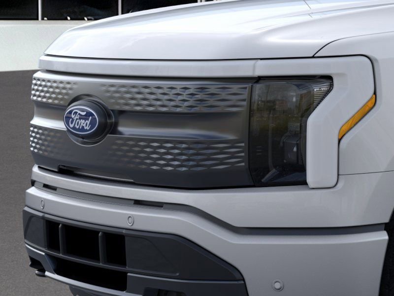 New 2025 Ford F150 Lightning Flash AWD/4WD image 17