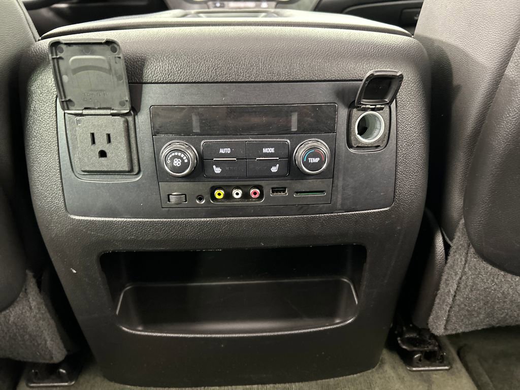 Used 2015 Chevrolet Tahoe LTZ AWD/4WD image 21