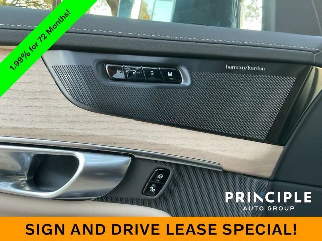 New 2026 Volvo XC90 B6 Plus w/ Protection Package Premier image 23