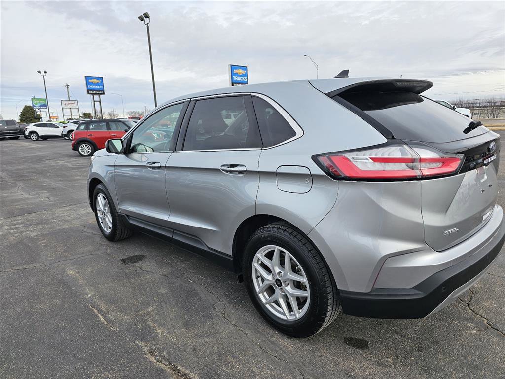 Used 2024 Ford Edge SEL image 5