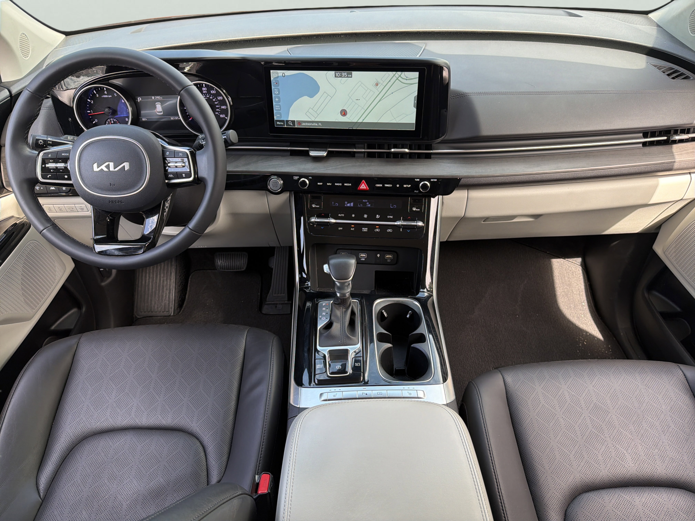Certified 2024 Kia Carnival EX FWD image 8