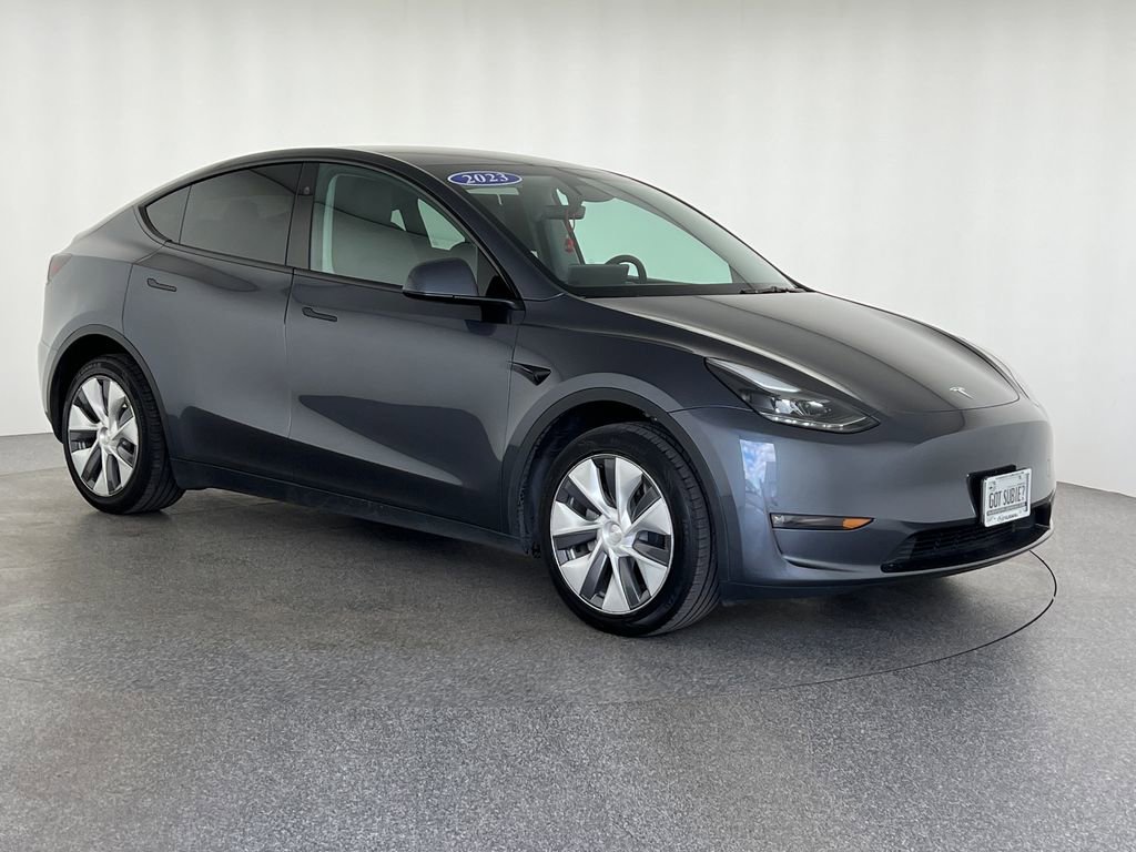 Used 2023 Tesla Model Y Long Range image 9
