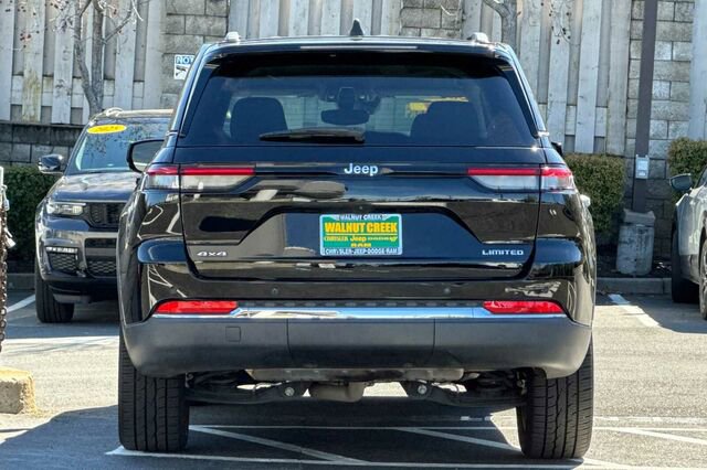 Used 2023 Jeep Grand Cherokee Limited image 5