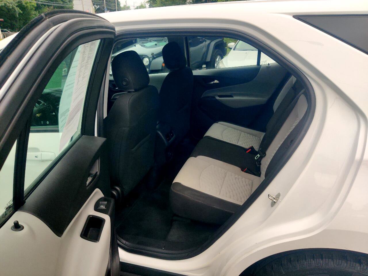 Used 2020 Chevrolet Equinox LS image 12