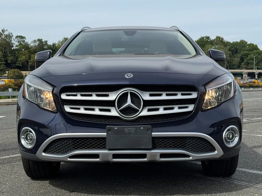 Used 2018 Mercedes-Benz GLA 250 4MATIC image 2