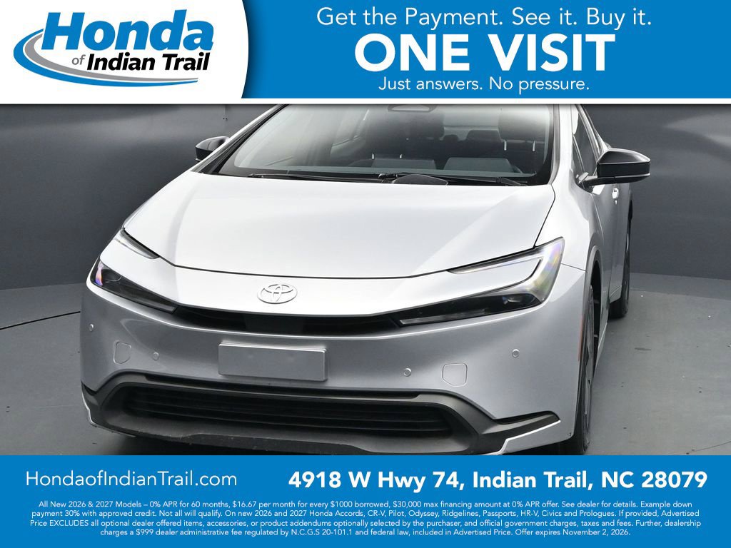 Used 2025 Toyota Prius LE FWD image 2