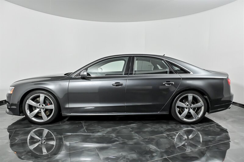 Used 2016 Audi S8 AWD/4WD image 6