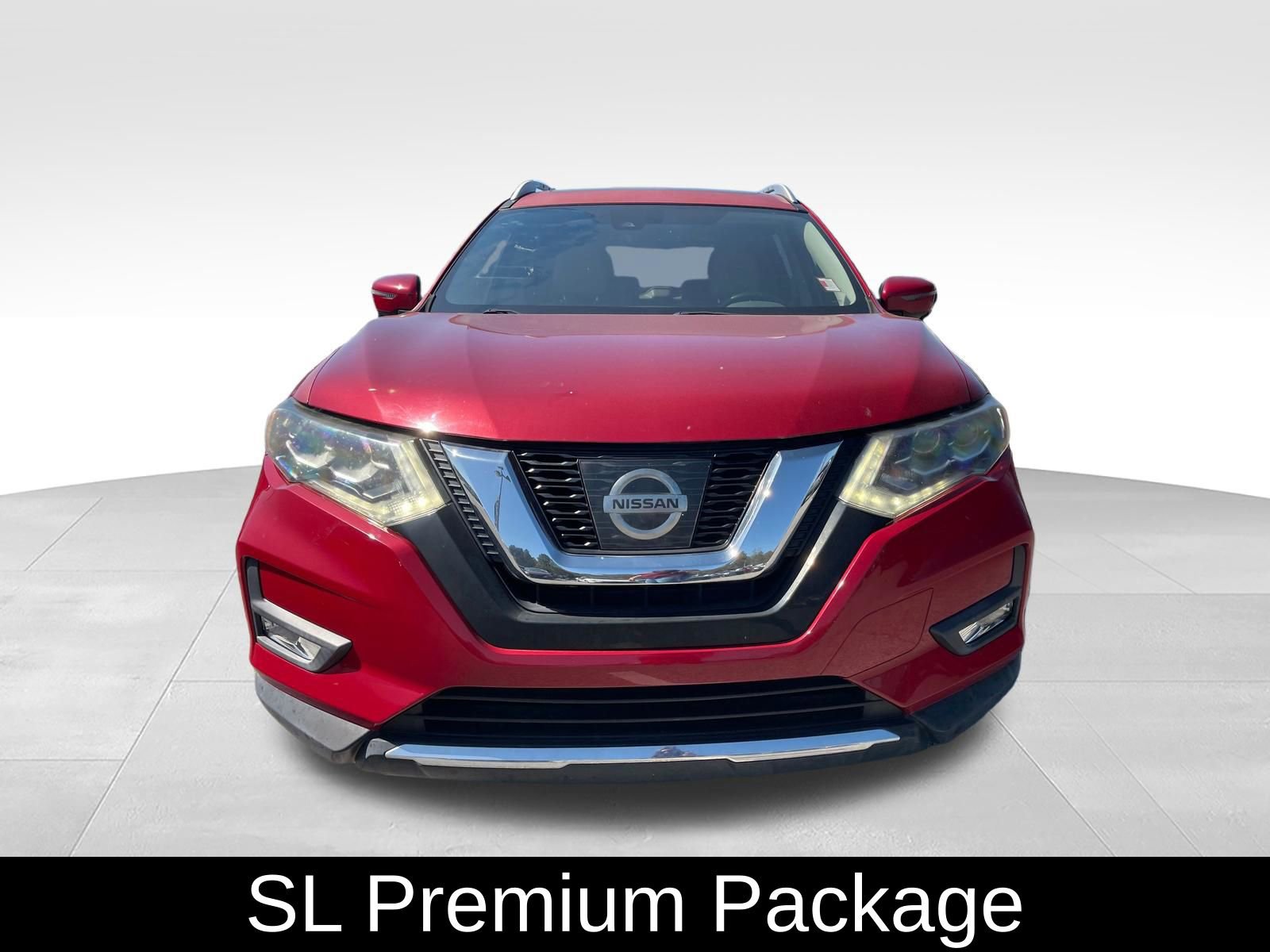 Used 2017 Nissan Rogue SL w/ SL Premium Package FWD image 2