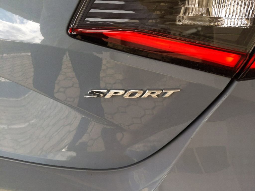 Used 2022 Honda Civic Sport image 9