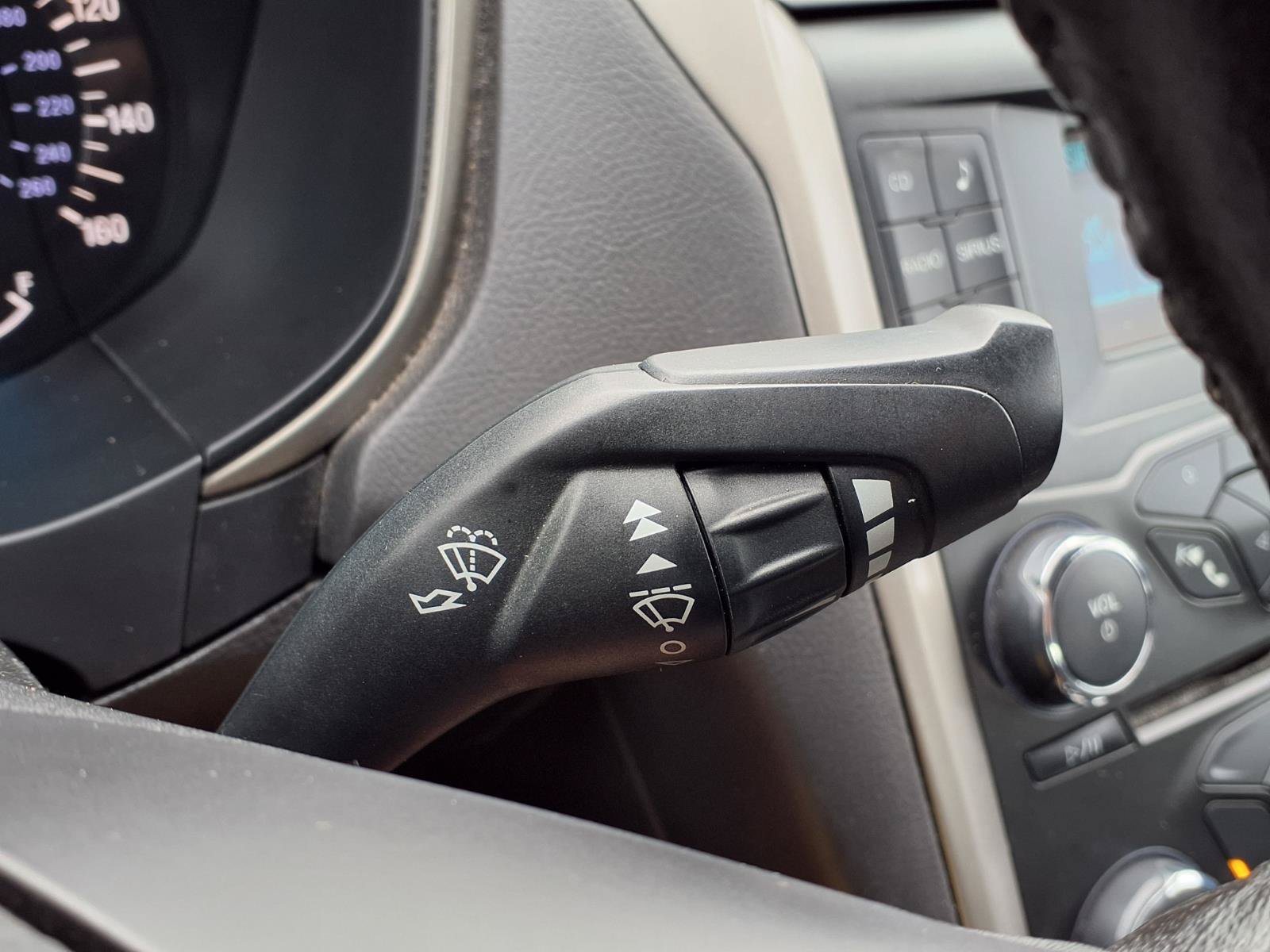 Used 2014 Ford Fusion SE w/ Equipment Group 202A FWD image 19