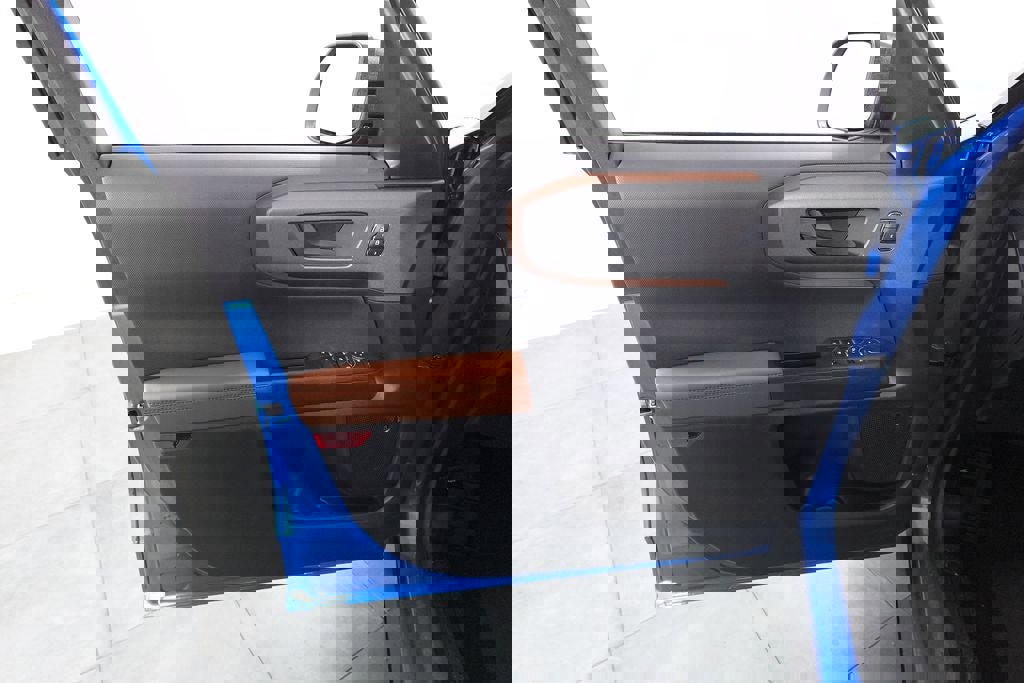 Certified 2025 Ford Bronco Sport Outer Banks w/ Outer Banks Tech Package+ image 8