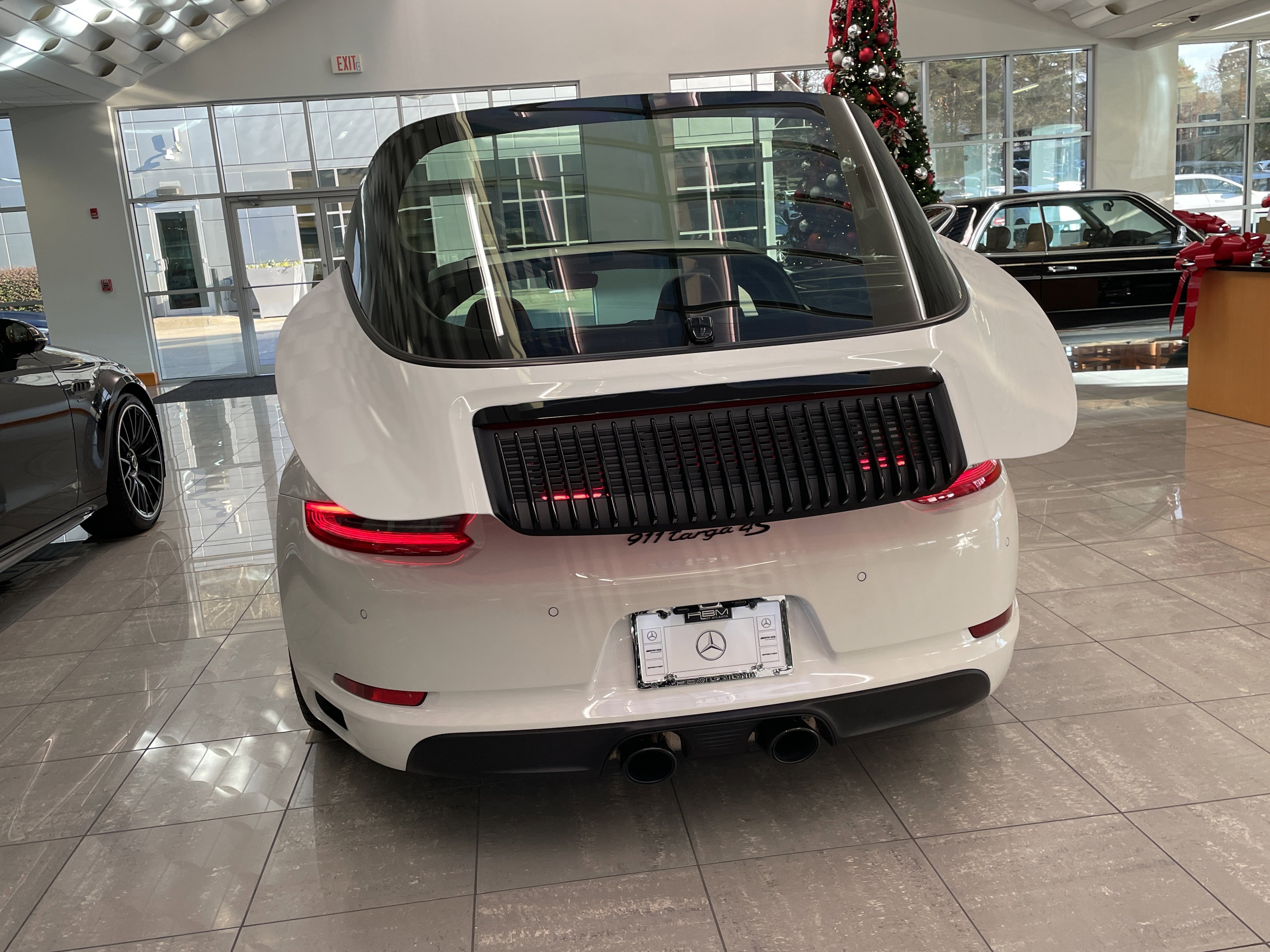 Used 2019 Porsche 911 Targa 4S image 16
