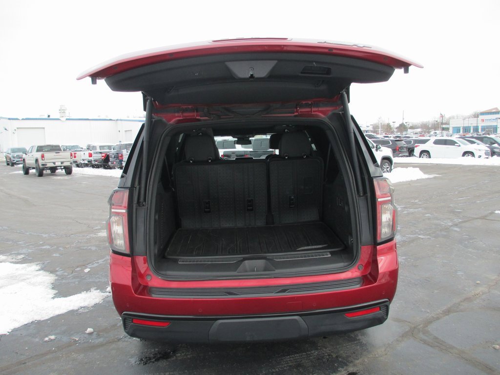 Used 2023 Chevrolet Suburban RST w/ Luxury Package image 8