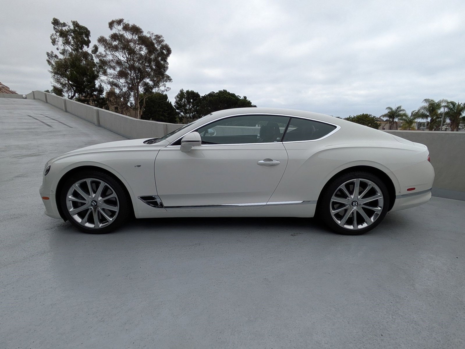 Certified 2022 Bentley Continental GT image 5
