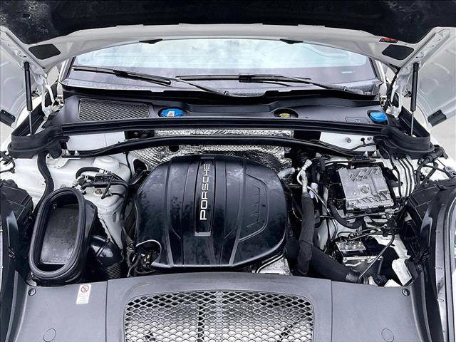 Used 2020 Porsche Macan AWD/4WD image 11