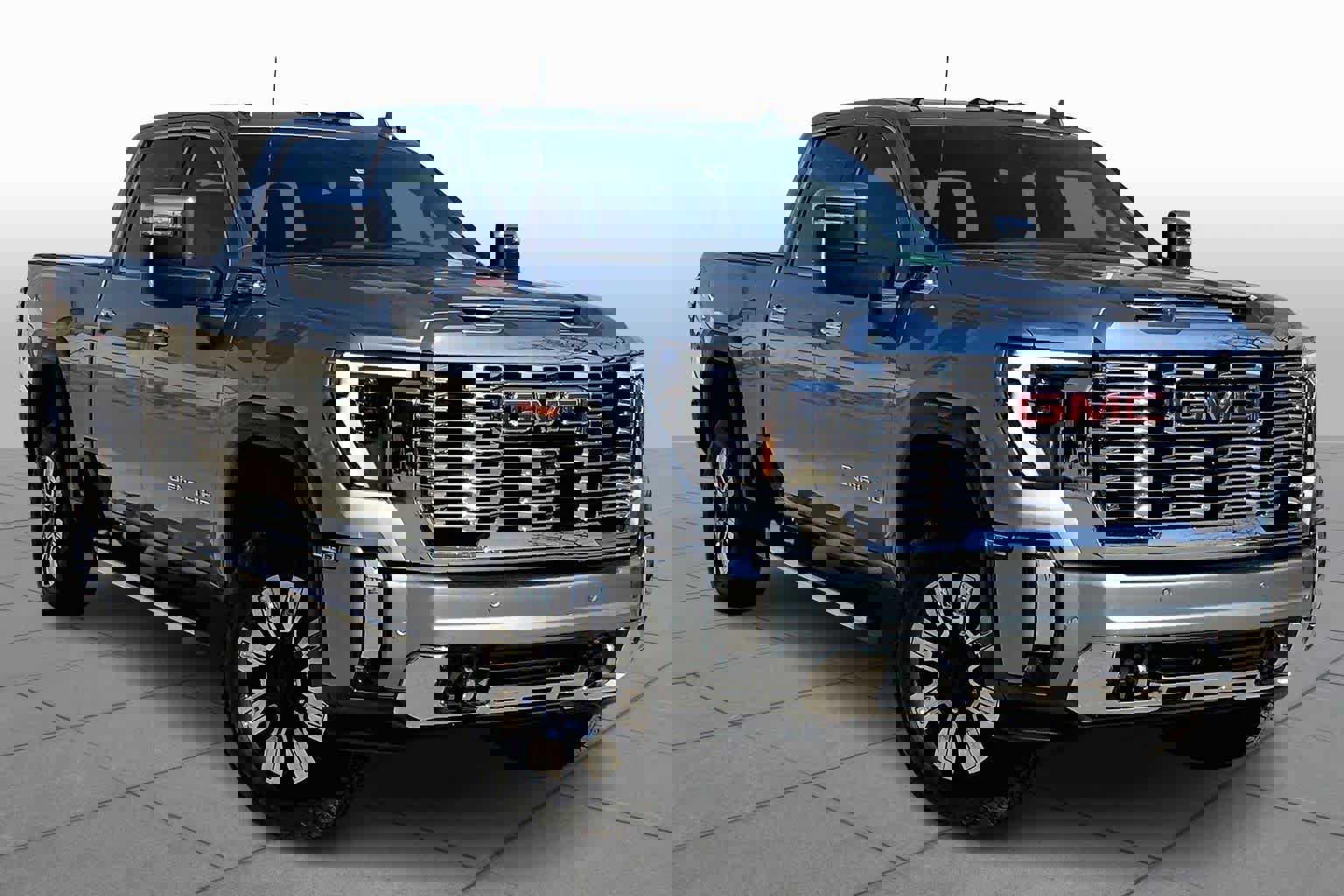 Used 2025 GMC Sierra 3500 Denali w/ Denali Reserve Package image 3