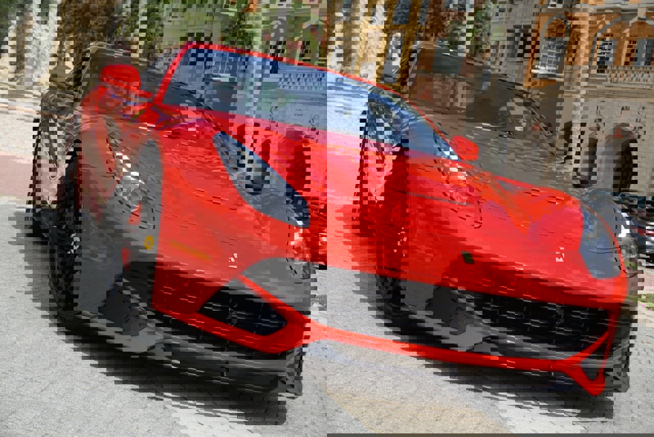 Used 2016 Ferrari F12 Berlinetta image 63