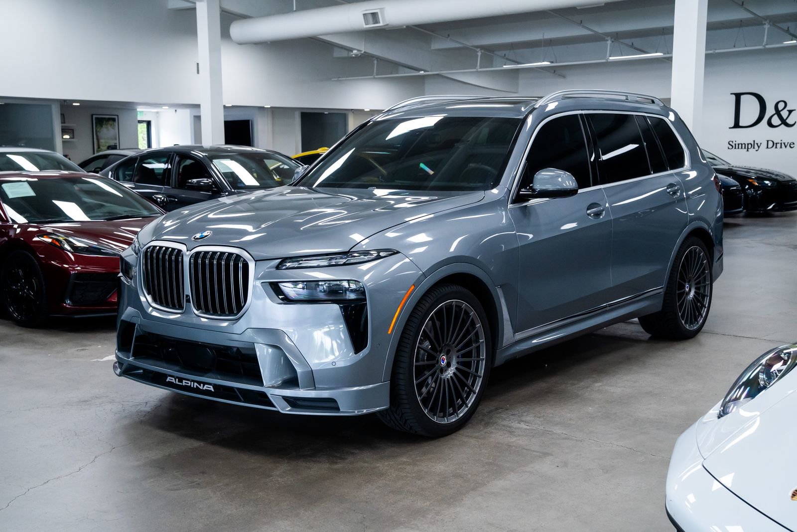 Used 2024 BMW ALPINA XB7 AWD/4WD image 3