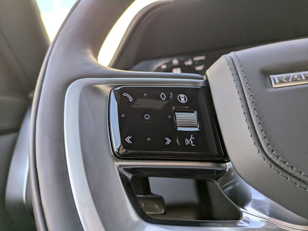 New 2026 Land Rover Range Rover Long Wheelbase SE image 27