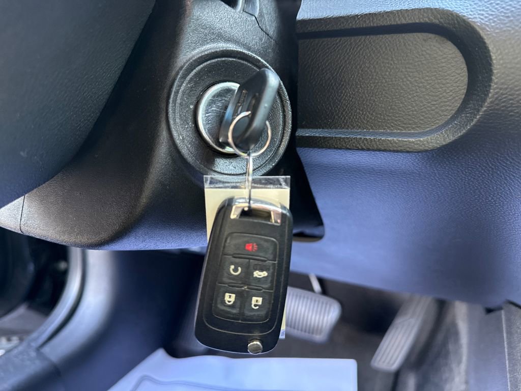 Used 2015 Chevrolet Camaro LT image 34