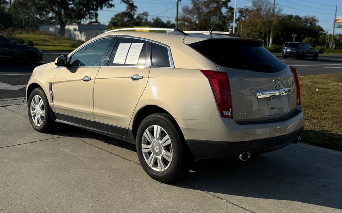Used 2010 Cadillac SRX Luxury image 3