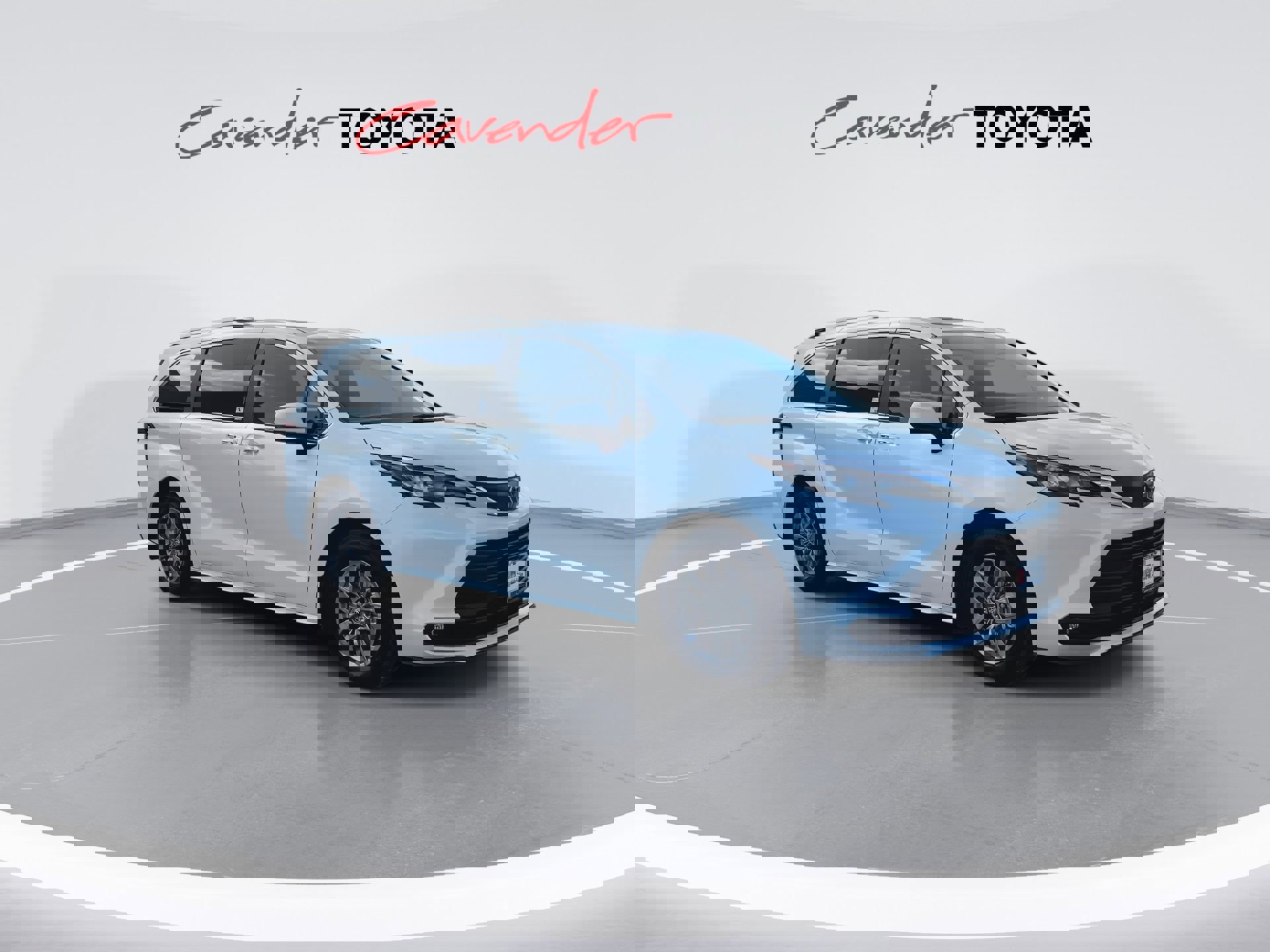 Certified 2026 Toyota Sienna XLE image 2