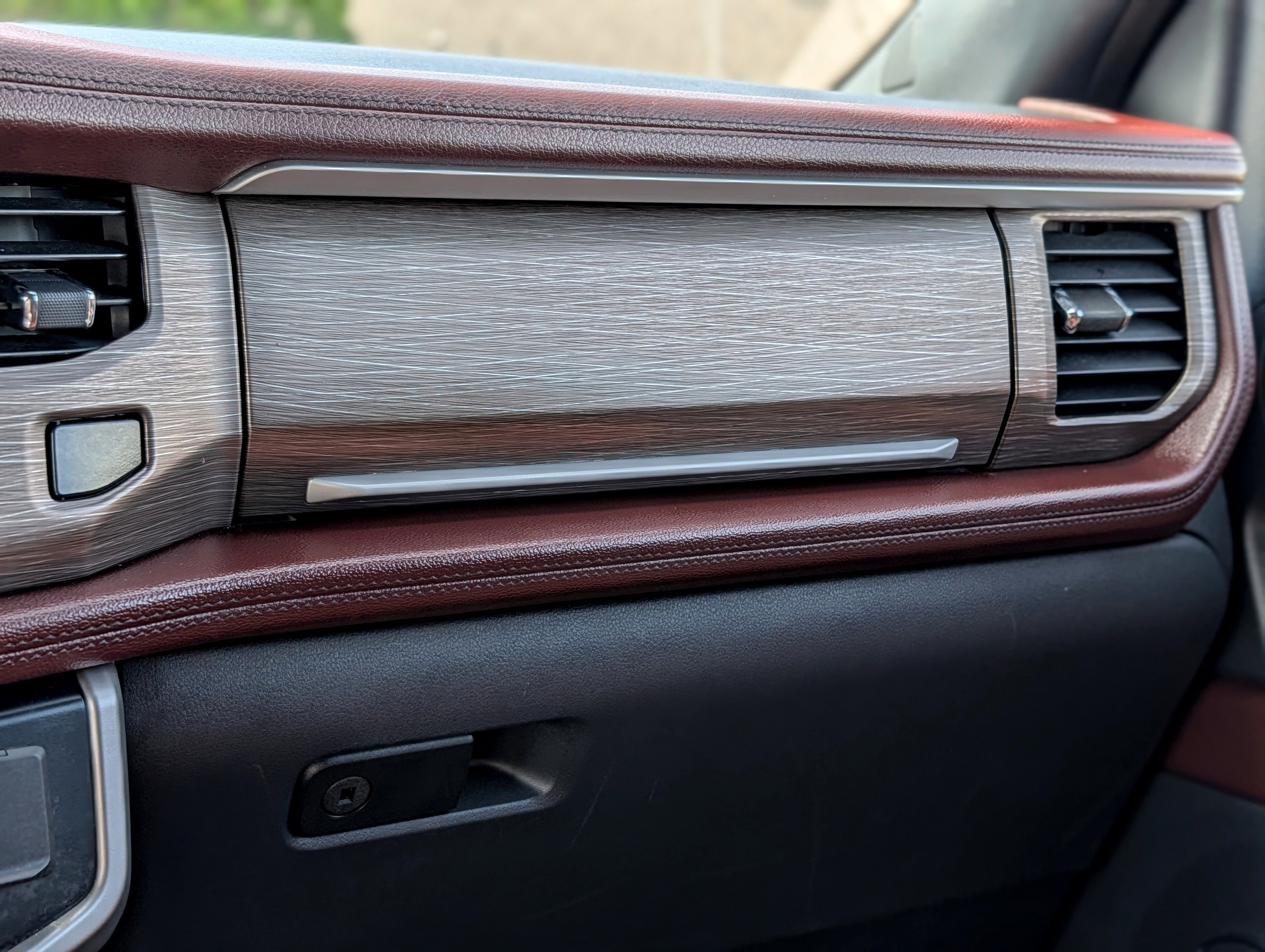 Used 2024 Ford Expedition Max Limited image 16