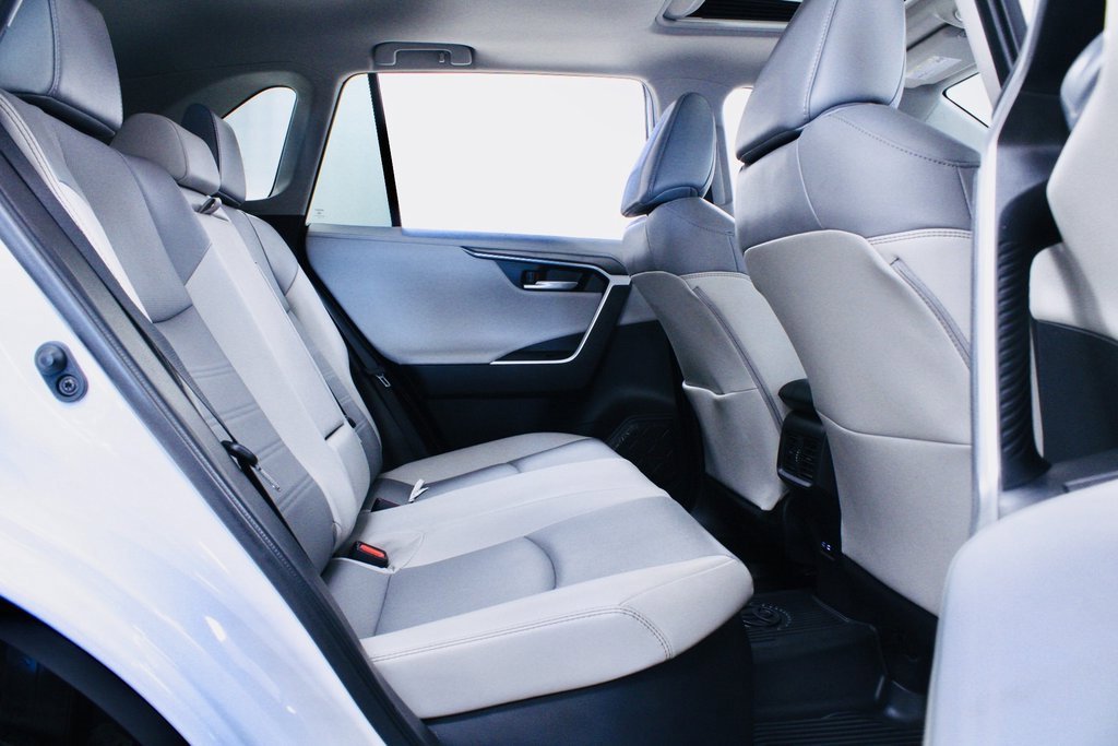 Used 2024 Toyota RAV4 Limited image 24