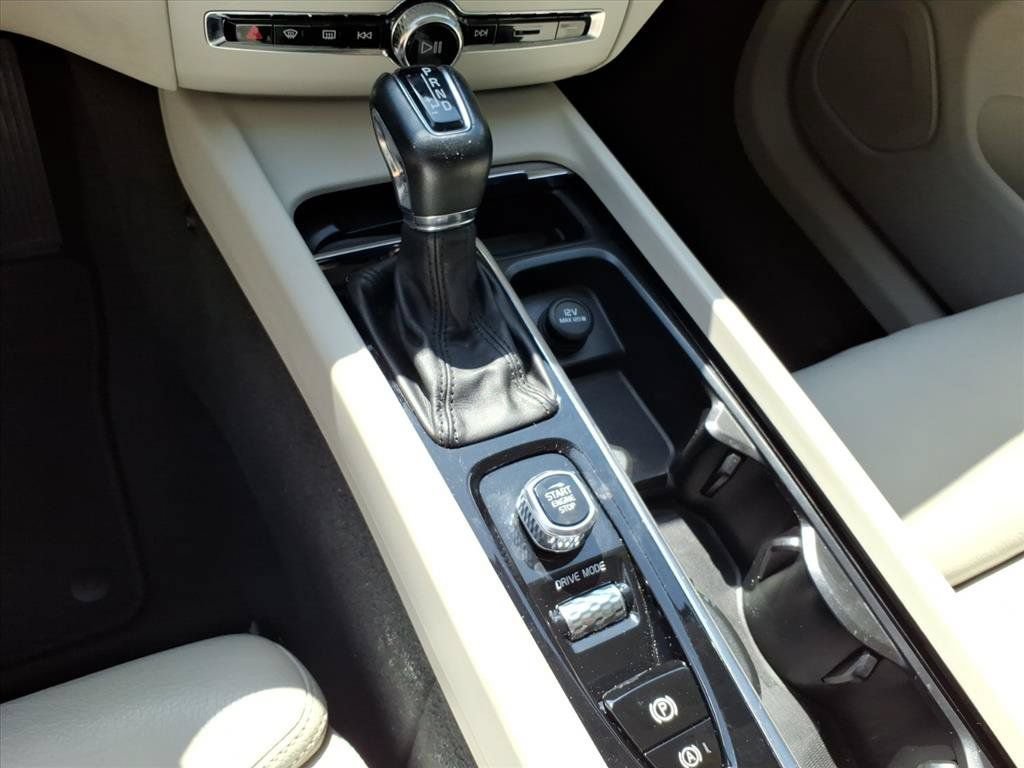 Used 2018 Volvo XC60 T5 Inscription w/ Advanced Package AWD/4WD image 32