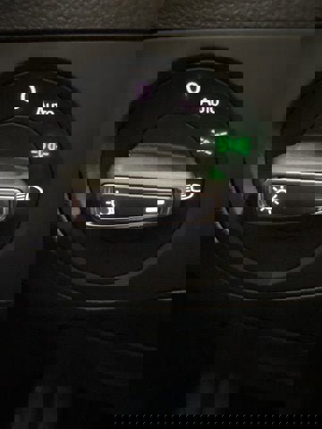 Used 2022 Volkswagen Tiguan SE AWD/4WD image 16