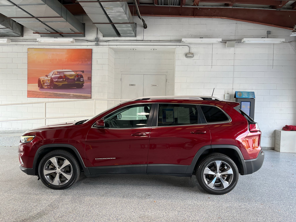 Used 2019 Jeep Cherokee Limited image 4