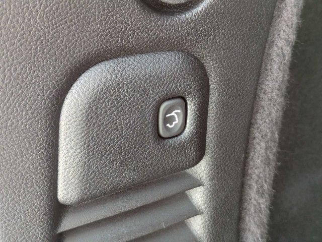Used 2025 Dodge Durango GT RWD image 14