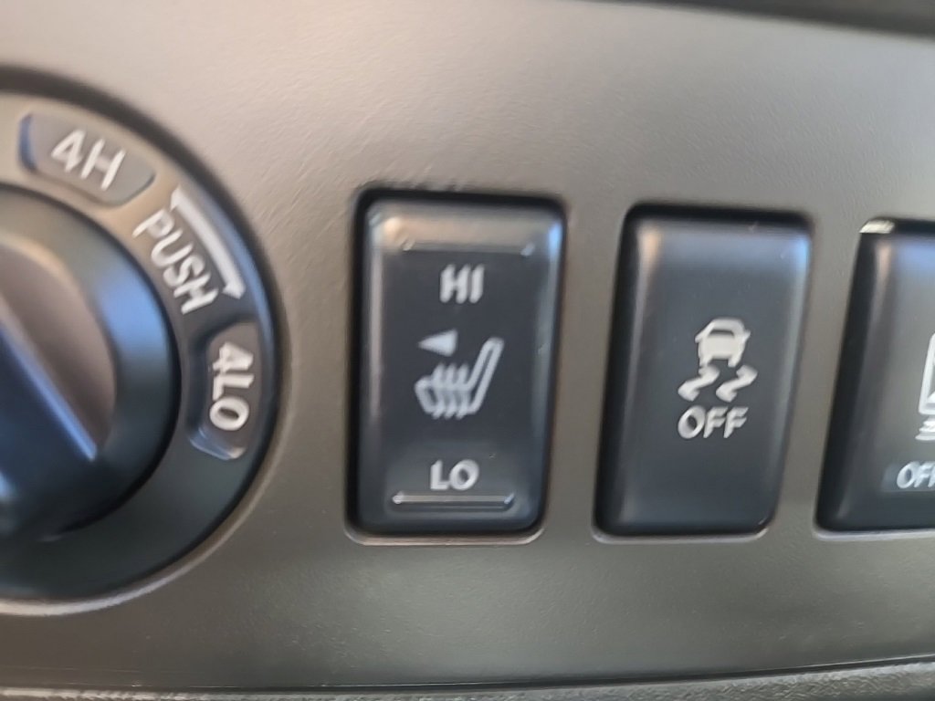 Used 2015 Nissan Frontier PRO-4X w/ Pro-4x Luxury Package image 22