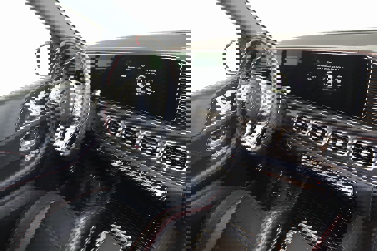 Used 2022 Mercedes-Benz GLE 53 AMG 4MATIC w/ 3rd Row Seat Package image 56