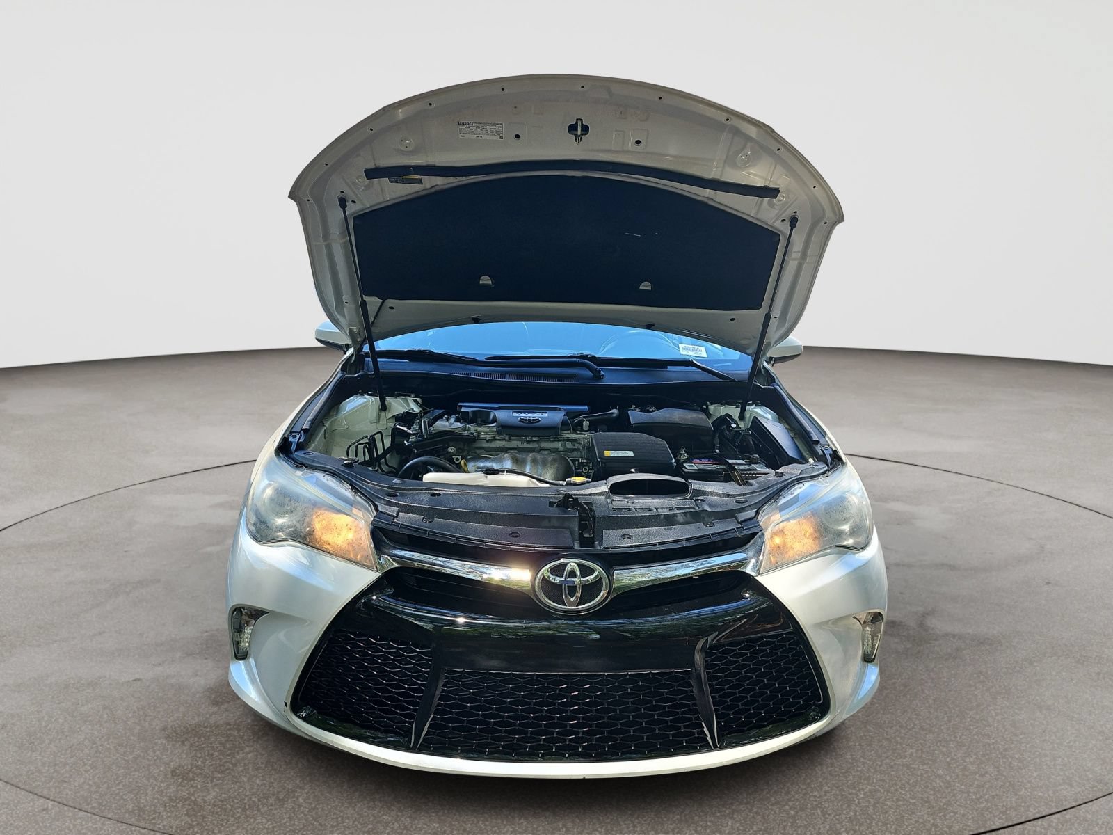 Used 2015 Toyota Camry SE FWD image 36