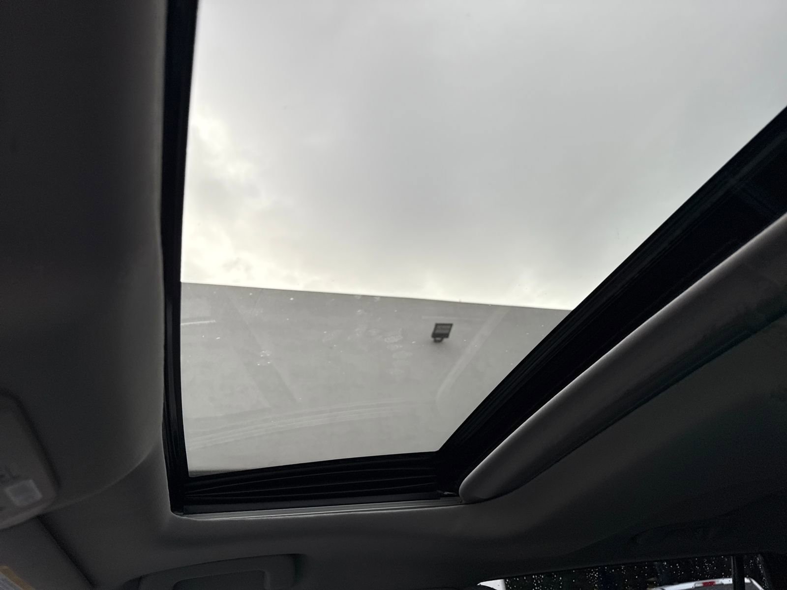 Used 2022 Toyota Highlander XLE image 20