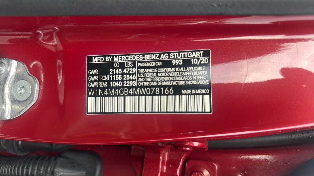 Used 2021 Mercedes-Benz GLB 250 w/ Premium Package image 25