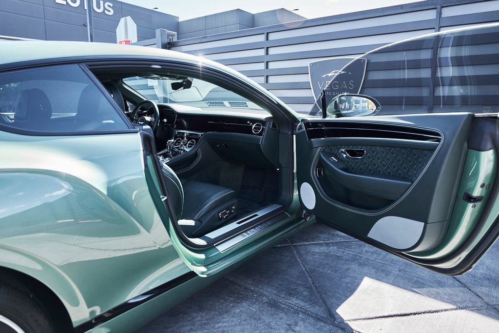 Used 2020 Bentley Continental GT image 23