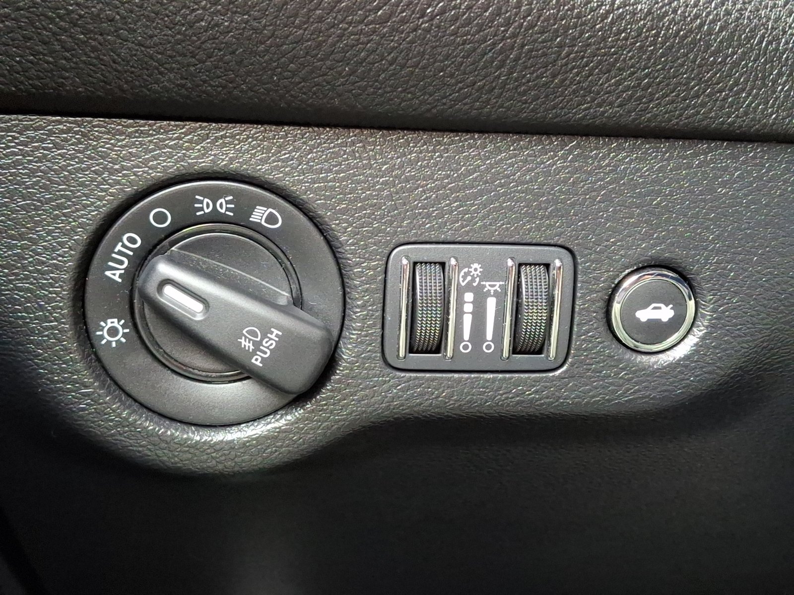 Used 2022 Dodge Challenger SXT w/ Blacktop Package RWD image 24