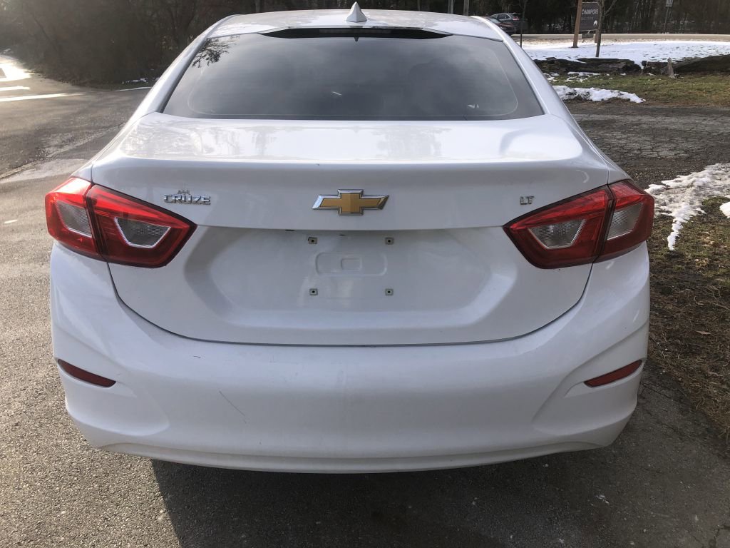 Used 2018 Chevrolet Cruze LT image 12