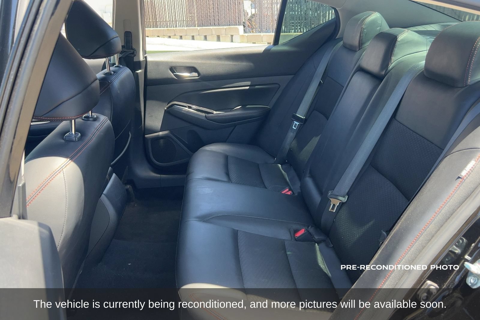 Used 2023 Nissan Altima 2.5 SR FWD image 12