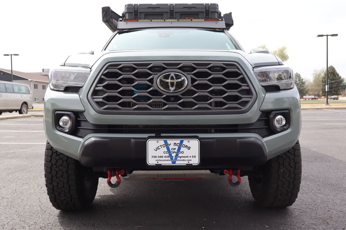 Used 2023 Toyota Tacoma TRD Off-Road w/ TRD Premium Off Road Package AWD/4WD image 13