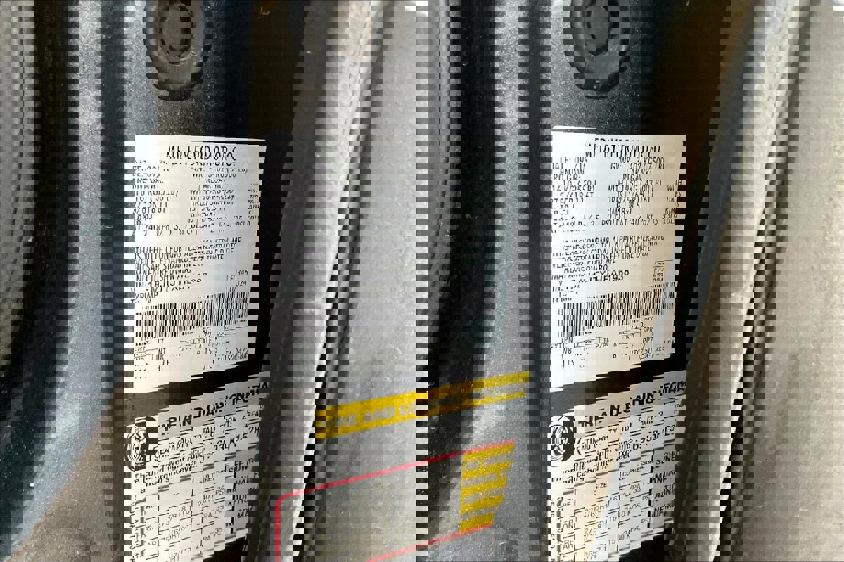 Used 2017 Ford Expedition XLT image 34