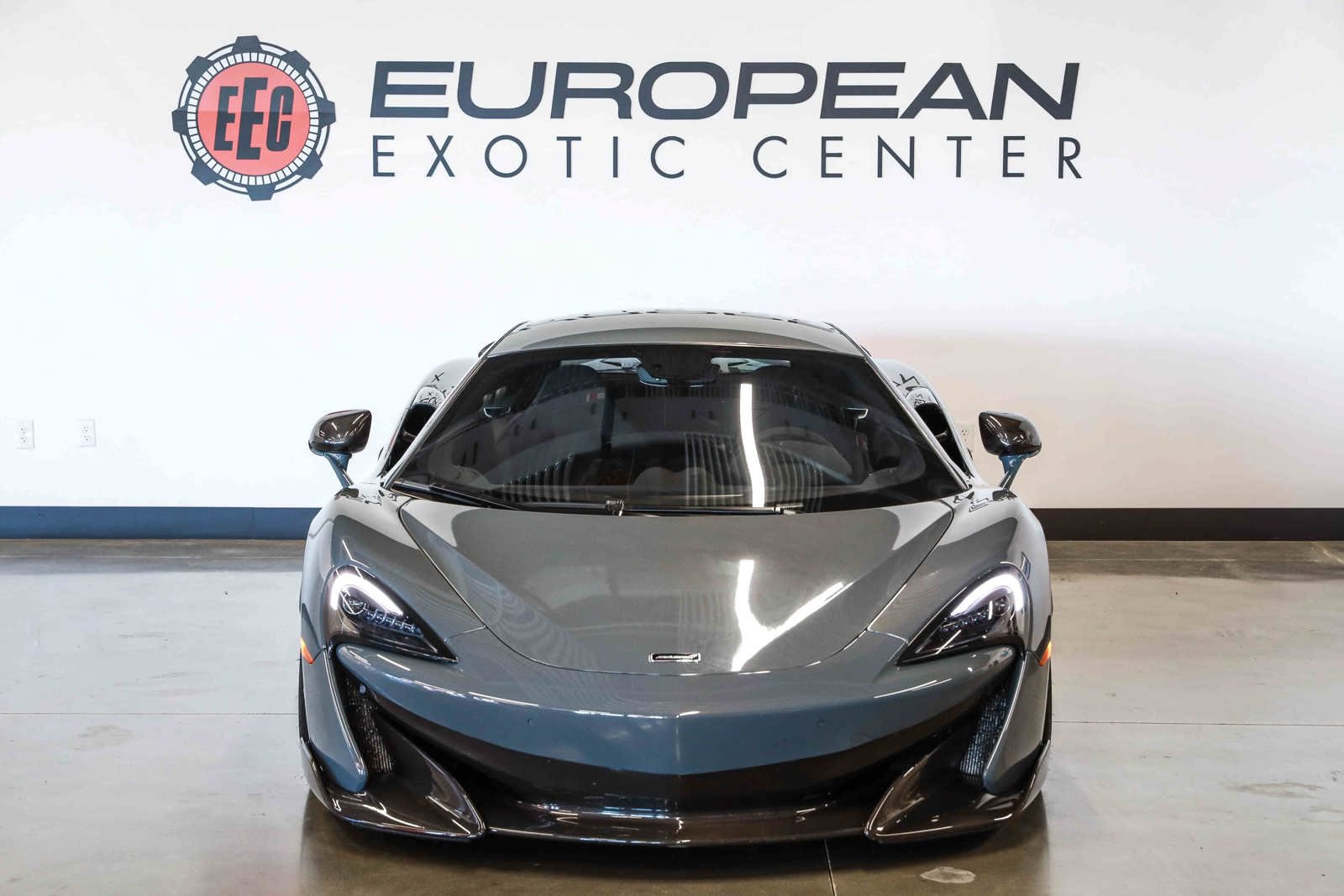 Used 2019 McLaren 600LT RWD image 4
