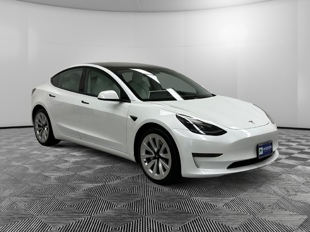 Used 2023 Tesla Model 3 Standard Range RWD image 7
