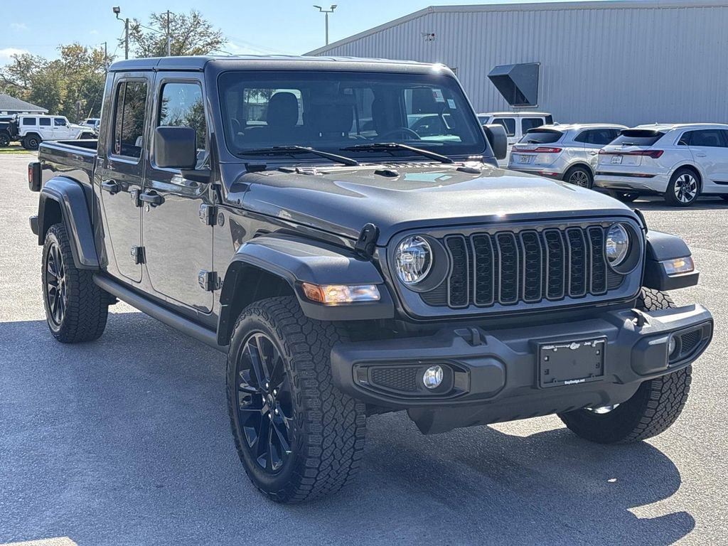 Used 2024 Jeep Gladiator Sport image 7