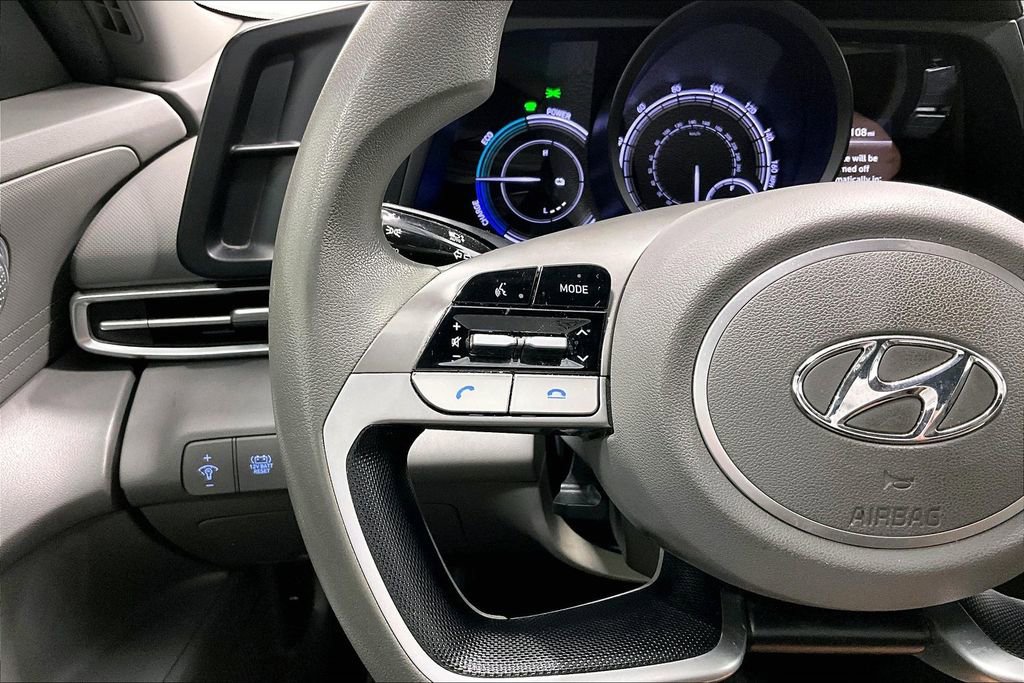 Used 2022 Hyundai Elantra Blue FWD image 23