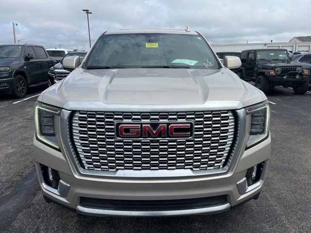 Used 2024 GMC Yukon XL Denali AWD/4WD image 3
