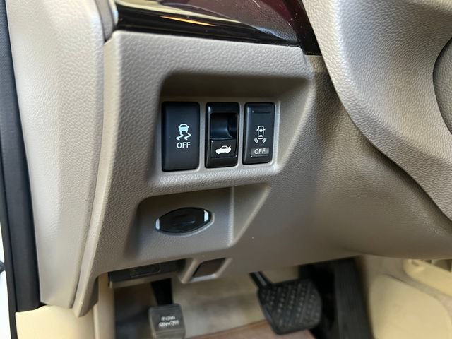 Used 2014 INFINITI Q60 Convertible w/ Premium Package RWD image 26
