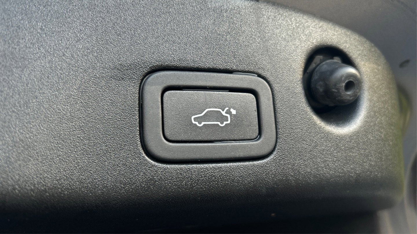 Used 2016 Jaguar XJ R-Sport image 51